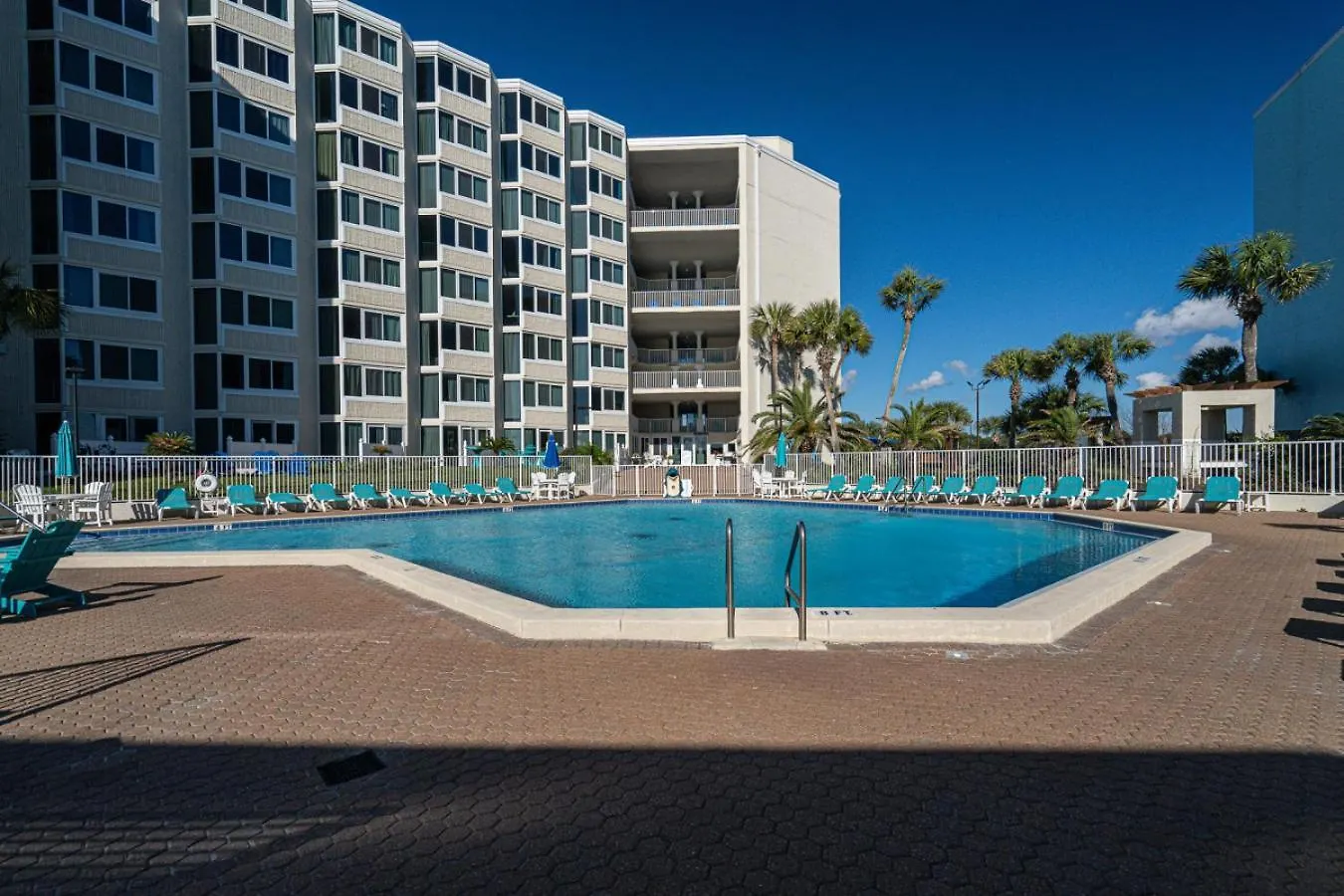 Seas The Day - Top Of The Gulf 320 - Beach Front Resort - Free Beach Chair Service Panama City Beach Vakantiehuis