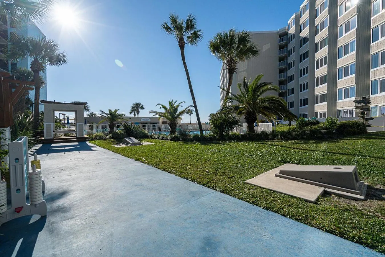 Seas The Day - Top Of The Gulf 320 - Beach Front Resort - Free Beach Chair Service Panama City Beach